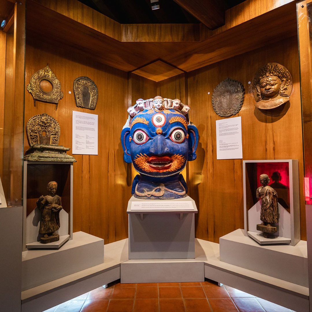 Manufacturer, Exporter, Importer, Supplier, Wholesaler, Retailer, Trader of Custom wooden museum display equipment in Dubai, Dubai,UAE, 