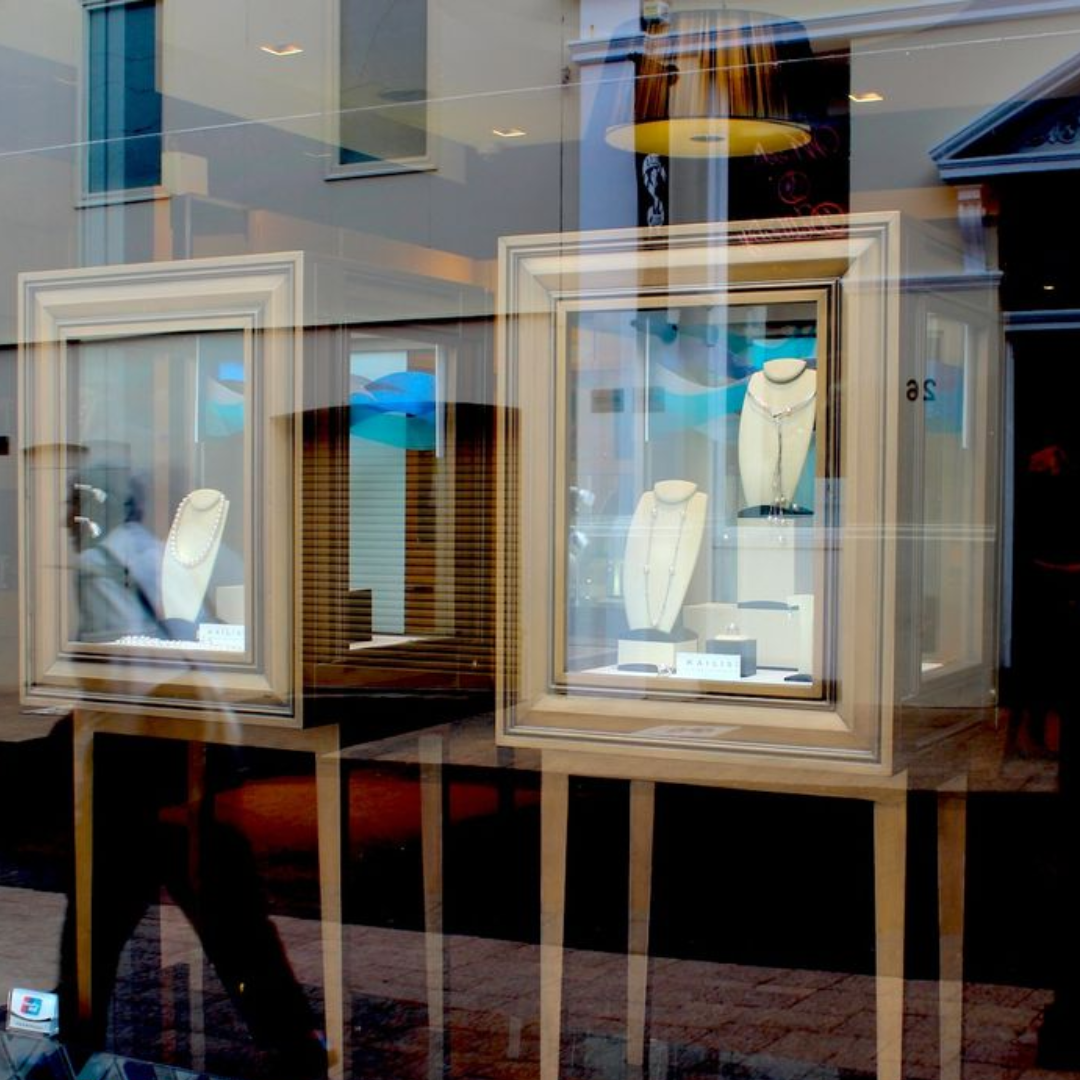 Manufacturer, Exporter, Importer, Supplier, Wholesaler, Retailer, Trader of Jewelry Shop Window Showcase Design Jewellery Store Vitrine Supplier in Dubai, Dubai,UAE, 