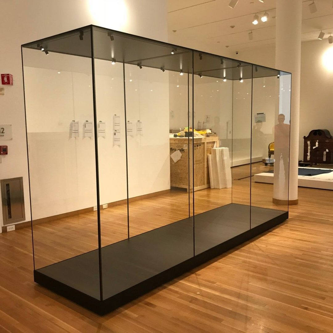 Manufacturer, Exporter, Importer, Supplier, Wholesaler, Retailer, Trader of Laminated Glass Museum Showcase Design in Dubai, Dubai,UAE, 