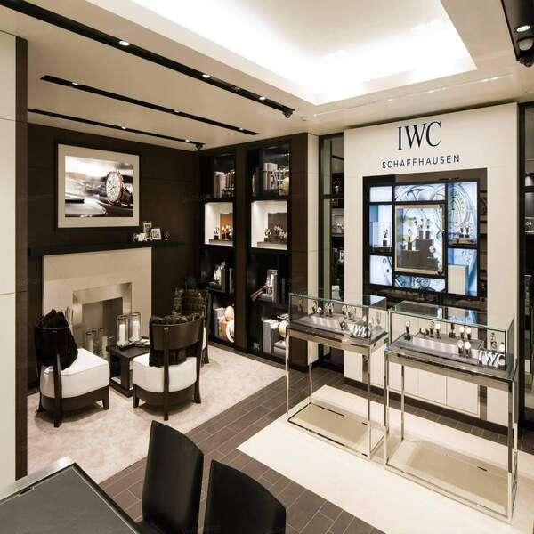 Manufacturer, Exporter, Importer, Supplier, Wholesaler, Retailer, Trader of Watch Showcase in Dubai, Dubai,UAE, 